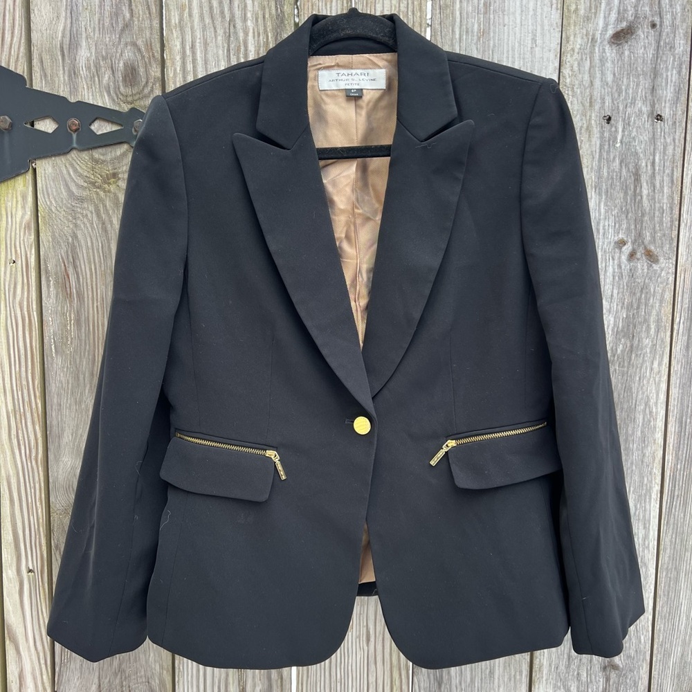TAHARI Black Blazer With Gold Zipper Pockets Women’s 8 Petite - Picture 2 of 12